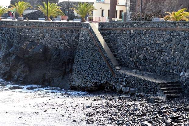 Escalera descalzada en El Charcón, San Sebastian de La Gomera