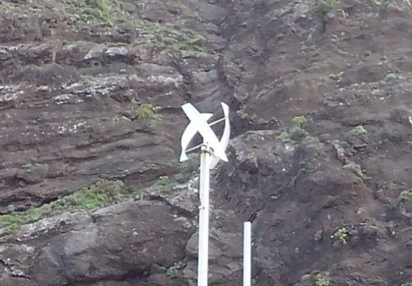 Aerogenerador parado en La Caleta