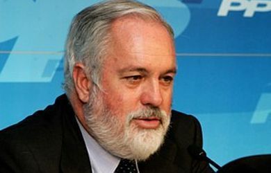 El hijo de Cañete sigue apareciendo en el registro mercantil como consejero de Petrologis