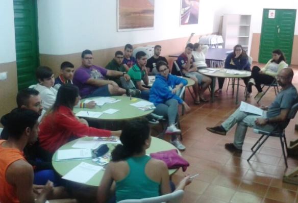 El Cabildo de La Gomera paga en viaje a Fuerteventura a la denominada Mesa de La Juventud