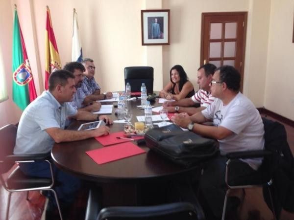 Los alcaldes de La Gomera exigen al Cabildo que asuma el servicio para la prevención y extinción de incendios