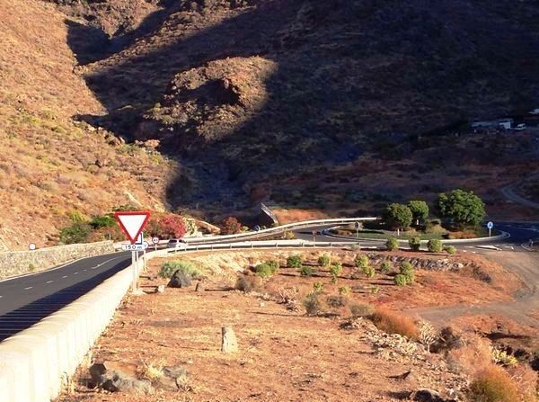 El antiguo trazado de la carretera vieja entre ‘Las Trincheras y el Barranco de la Junta’ será recuperado como camino peatonal