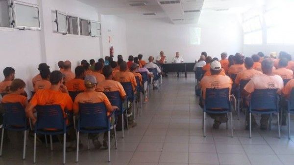 Curbelo abre la «campaña electoral» en La Gomera con el anuncio de 400 contratos y un gasto de 3,6 millones de euros