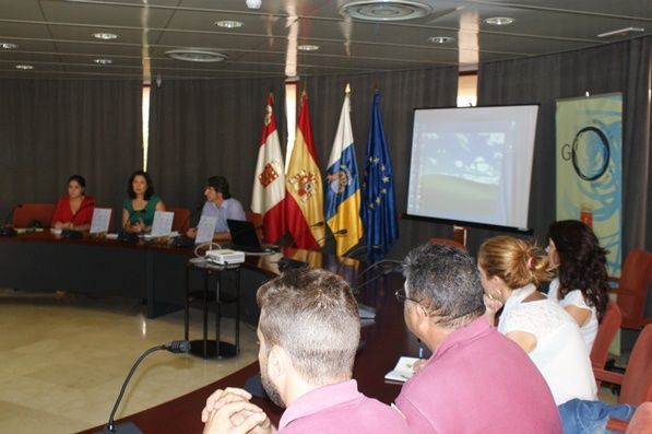 Los trabajadores públicos de La Gomera reciben formación sobre la declaración de la Isla como Reserva de la Biosfera