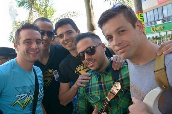 San Sebastián de la Gomera recibe al grupo Super 5