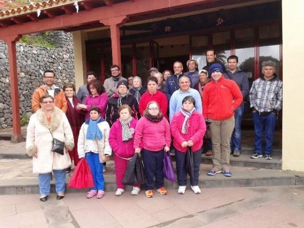El Cabildo de La Gomera reconoce la labor de las loceras de El Cercado