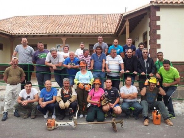 La Casa de la Miel de Agulo acogió con éxito una nueva edición del curso de motosierra y desbrozadora