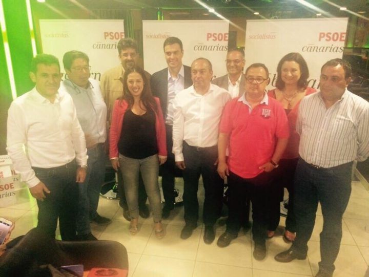 Pedro Sanchez se reune en Adeje con los candidatos del PSOE de La Gomera