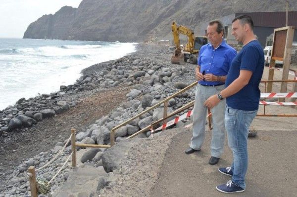 El Ayuntamiento de Hermigua acondiciona el litoral del municipio