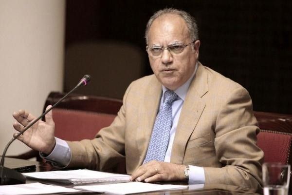 Curbelo nombra personal de confianza con un coste de 118.000 euros para su gabinete en el Cabildo de La Gomera