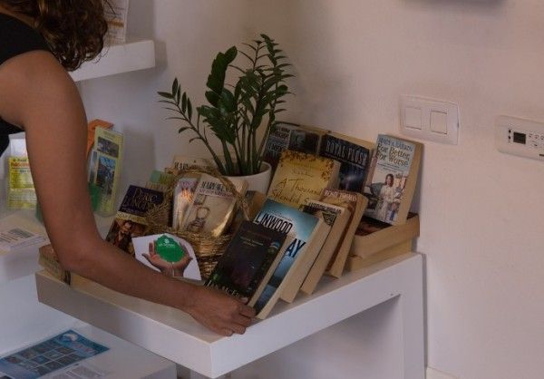 La Gomera celebra el día del turismo regalando ‘libros viajeros’