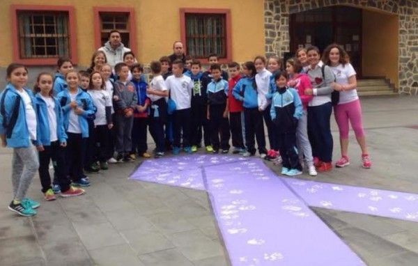 Vallehermoso se une contra la violencia de género