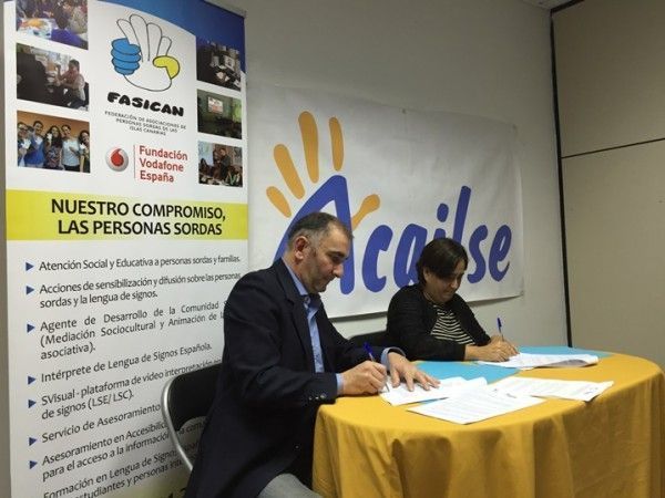 Personas sordas e intérpretes de lengua de signos de Canarias se unen para exigir la mejora de sus condiciones en materia de educación y empleo
