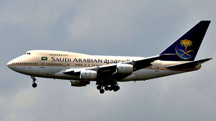 Una amenaza de bomba obliga a desalojar y trasladar a una pista remota de Barajas un avión saudí