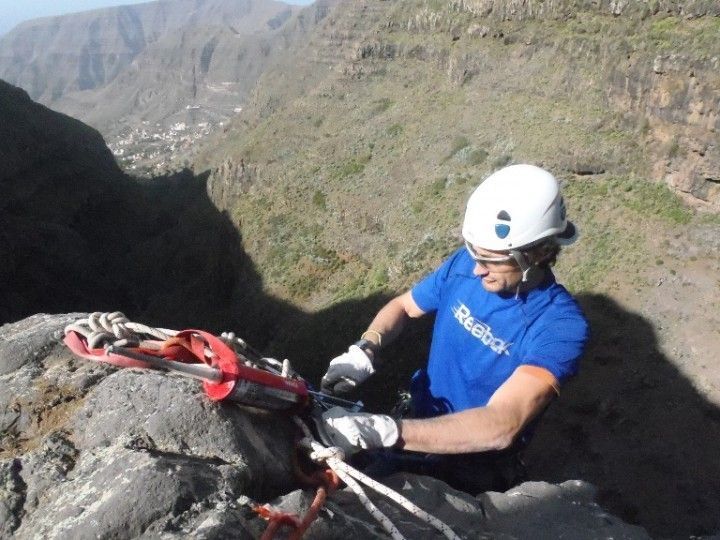 Valle Gran Rey aumenta su oferta de ocio con nuevas rutas de Barranquismo y Escalada