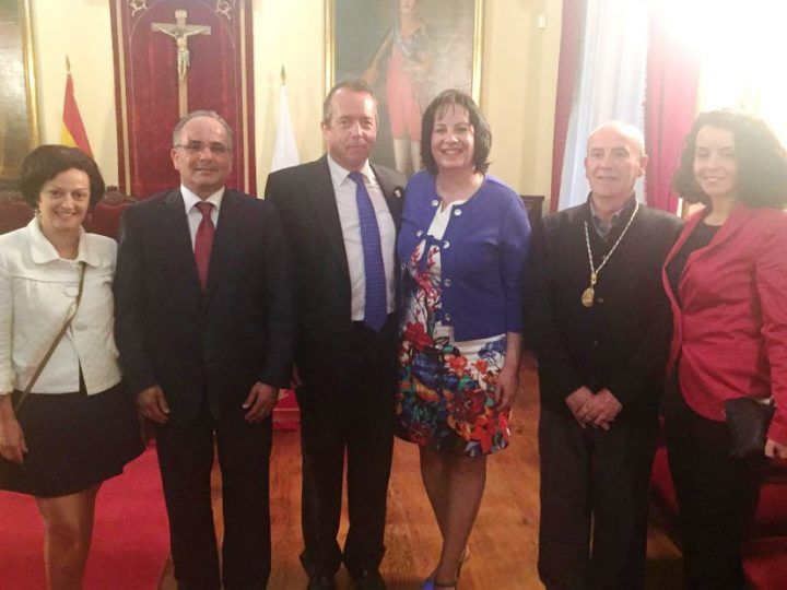 ¡Felicidades Don Antonio! : El profesor del CEO Mario L´hermet de Hermigua recibe hoy su reconocimiento a su labor docente