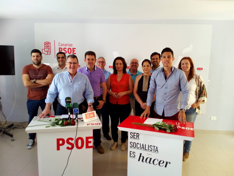 gregorio medina y morales en ruede de prensa en psoe la gomera para 26j