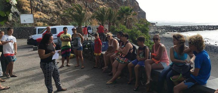 Vecinos participan en el bautizo de buceo de San Sebastián de La Gomera