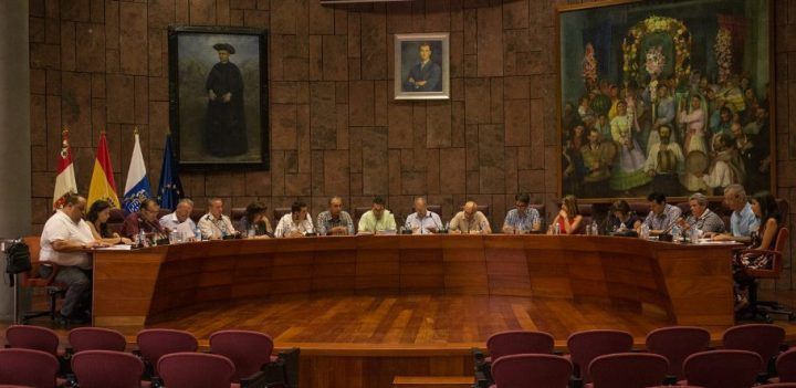 Curbelo le pide dinero al Gobierno de Canarias para la residencia de mayores del antiguo hospital