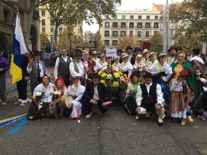 El grupo de Chácaras y Tambores de La Gomera participó en las celebraciones de la Festividad de El Pilar, en Zaragoza