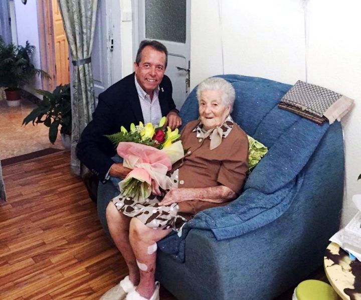 Adoración Paz García, la Abuela de Hermigua, cumple 103 años