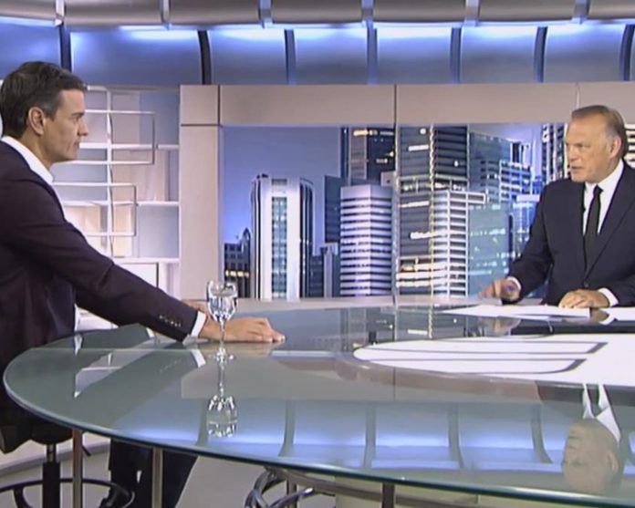 Pedro Sánchez defiende a Felipe González en la entrevista de Telecinco