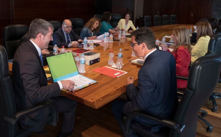 El Gobierno coordinará los servicios de atención social y empleo para insertar a los colectivos más vulnerables