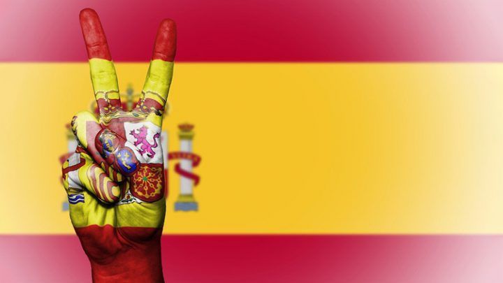 Corrupción y paella: llega la ‘Guía xenófoba de España’