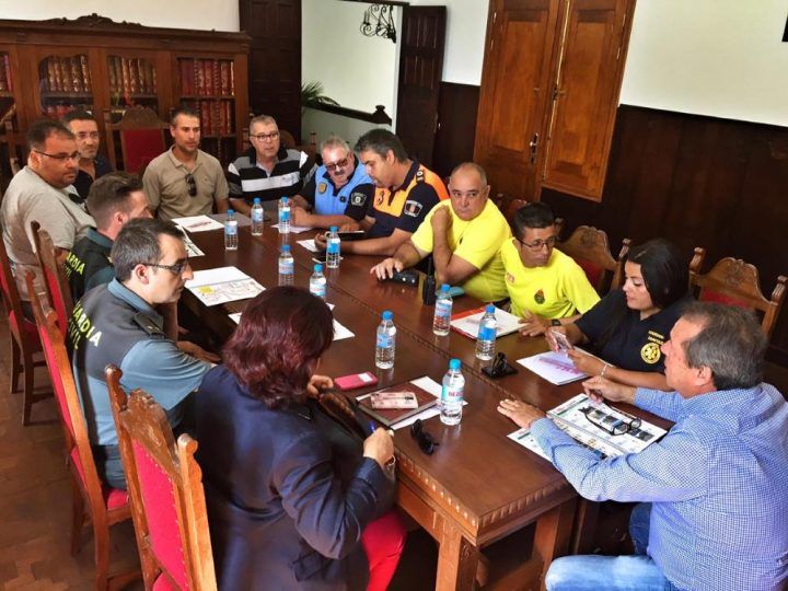 La XVI Subida a Hermigua Trofeo Naviera Armas celebra la reunión de seguridad