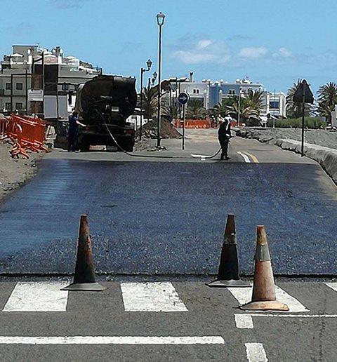 Comienza el asfaltado del tramo de la Avenida Marítima de Valle Gran Rey