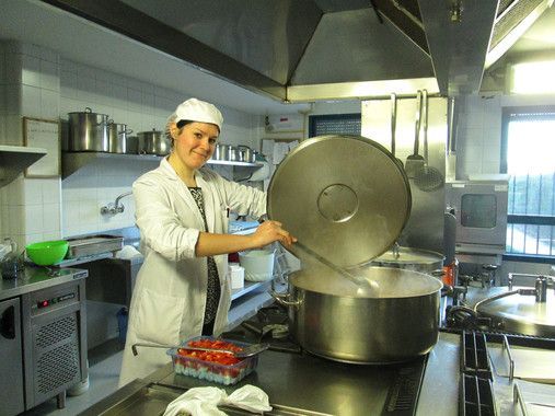 Los menús de las residencias de mayores tienen una calidad nutricional deficiente