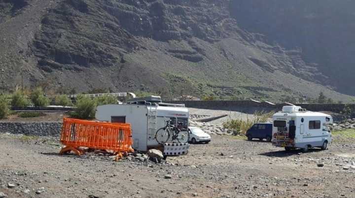 Sí se puede critica que no se haya avanzado en la regulación del estacionamiento de autocaravanas en Valle Gran Rey