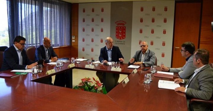 Gobierno y Cabildo analizan actuaciones conjuntas relacionadas con el sistema energético de La Gomera
