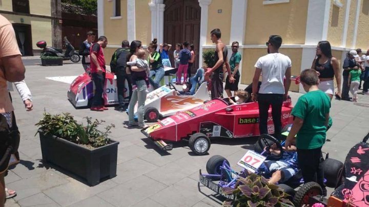 Hermigua organiza un taller de carros de madera para el Día de Canarias