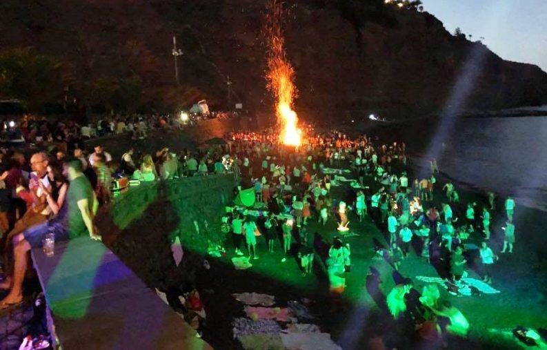 Las playas de La Gomera se llenan de música y hogueras para celebrar la noche de San Juan
