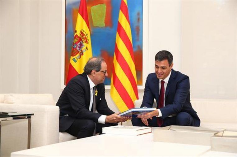 El Gobierno anuncia la reactivación de las comisiones bilaterales con Catalunya tras la reunión de Sánchez y Torra