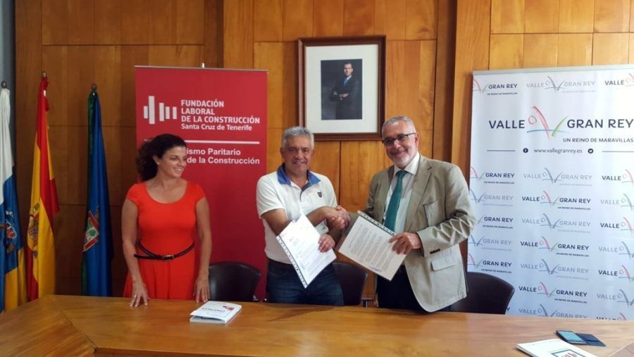 Valle Gran Rey firma un convenio de colaboración para la formación en el sector de la construcción