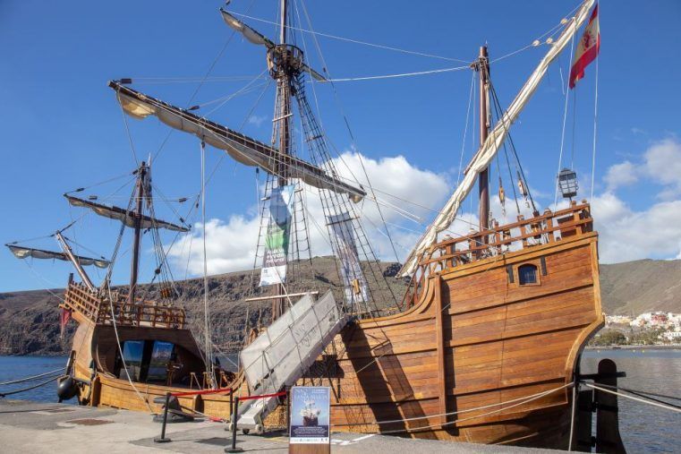 La Nao Santa María atraca en el puerto de San Sebastián de La Gomera