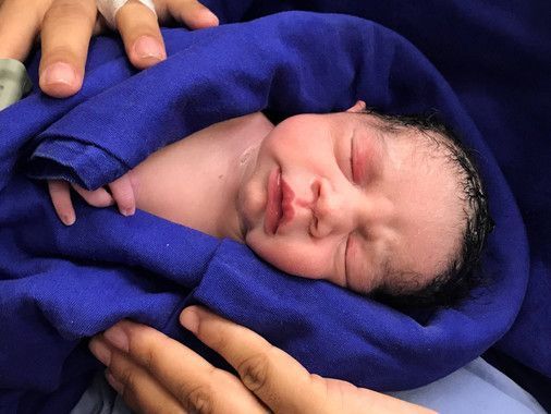 Nace el primer bebé tras el trasplante de útero de una donante fallecida