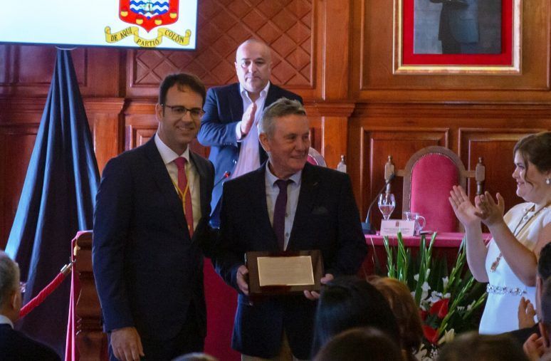 Eugenio Darias recibió este domingo el Premio ‘Méritos Humanos’