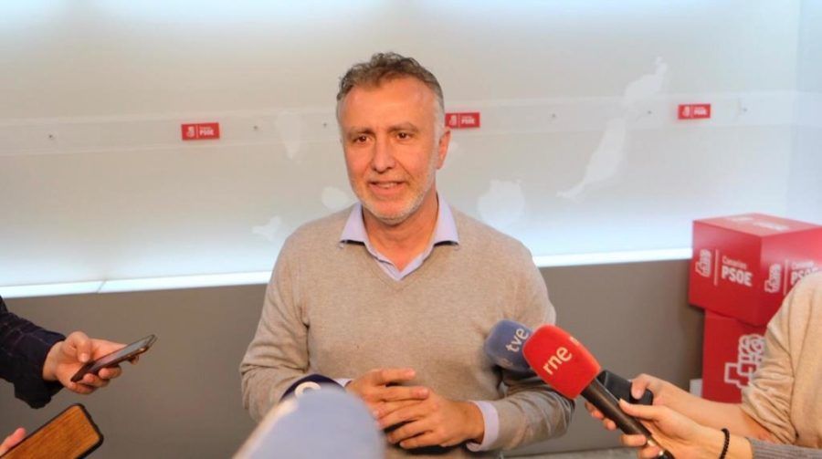 Ángel Víctor Torres: “Clavijo actúa más como presidente de CC que como presidente de Canarias”