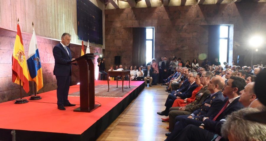 El socialista Ángel Víctor Torres toma posesión como presidente del Gobierno de Canarias