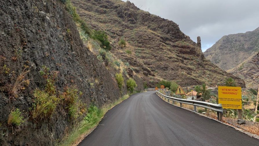 El Cabildo inicia la última fase de la pavimentación del acceso a La Laja