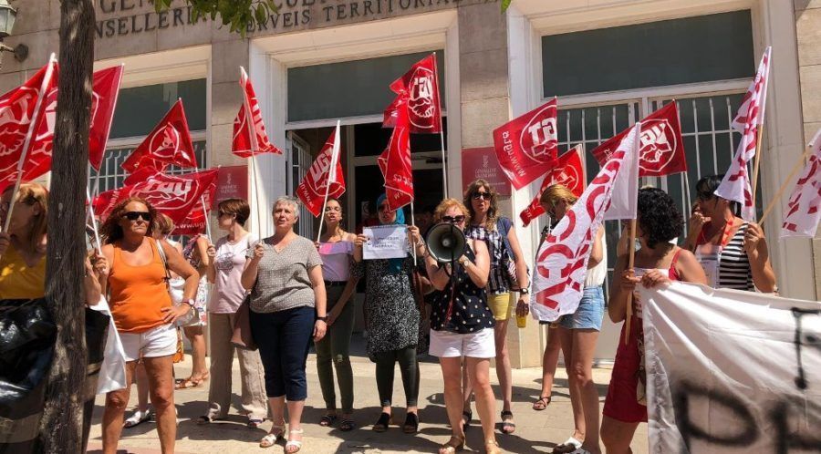 Los trabajadores de Ombuds no son los culpables de su modelo de contratación de servicios basado en el bajo precio y precariedad