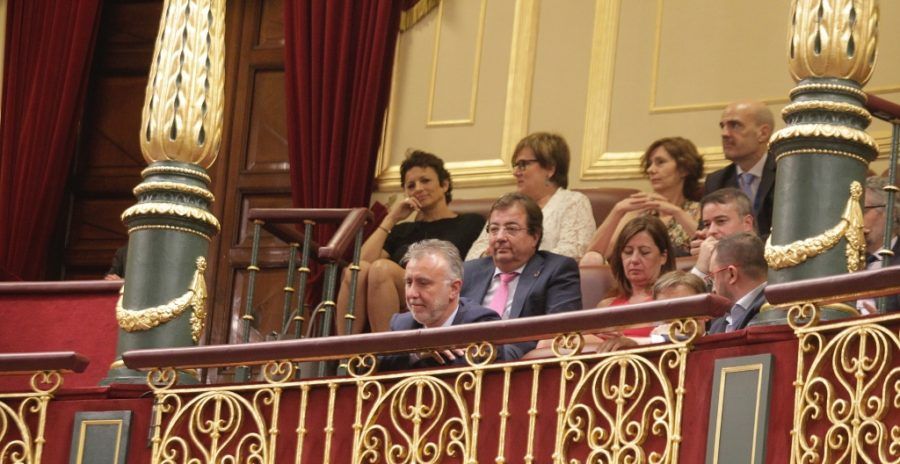 Torres apela a la “responsabilidad compartida” de los diputados canarios para facilitar la investidura de Sánchez