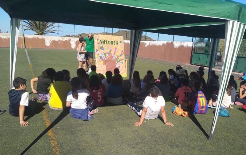 El Servicio de Atención a la Infancia y Familia celebra talleres de apoyo social en agost