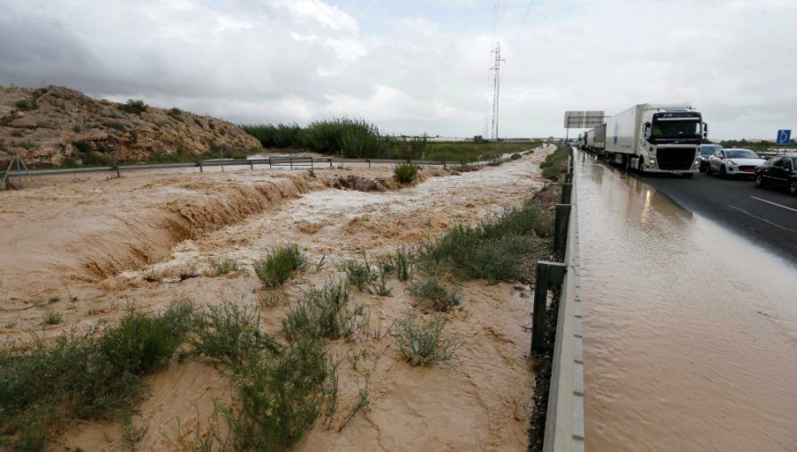La gota fría deja seis muertos, miles de evacuados y graves inundaciones en España