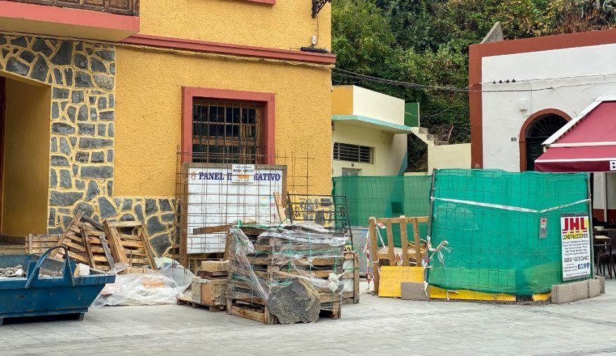 Avanzan las obras que ejecuta el Ayuntamiento en el Casco de Vallehermoso