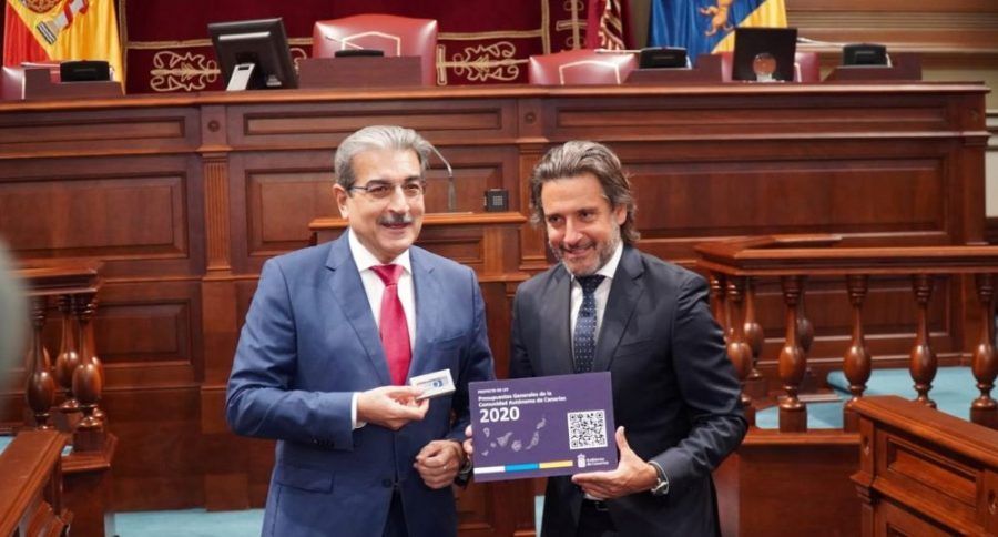 Rodríguez entrega al Parlamento unos Presupuestos que acreditan el giro social del nuevo Gobierno