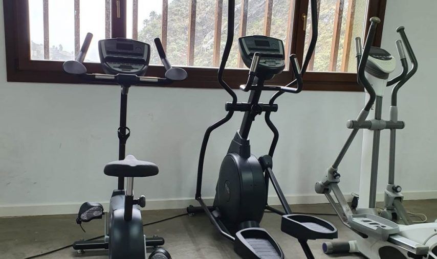 Hermigua pone al día su gimnasio municipal